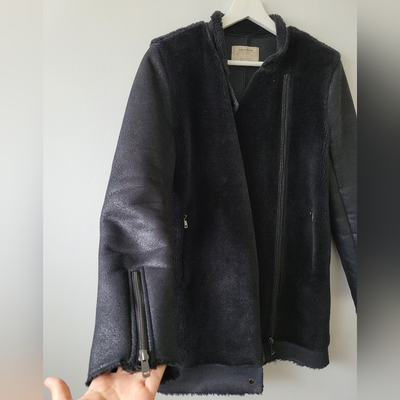 ZARA Faux Fur Teddy Mid-Length Jacket - Picture 6 of 8